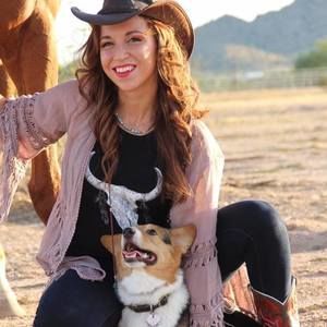 Meet your Posher, Steph